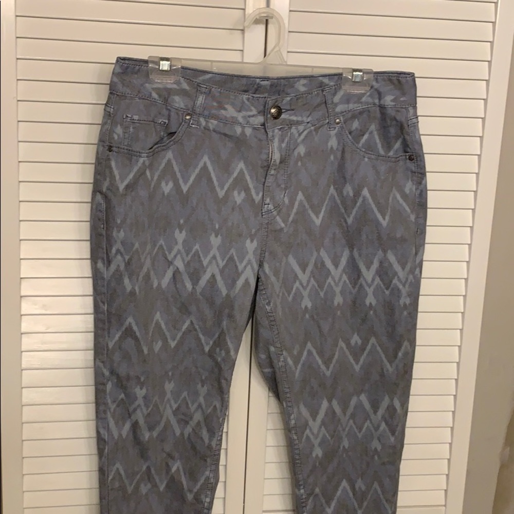Lane Bryant chevron print grey jeans
